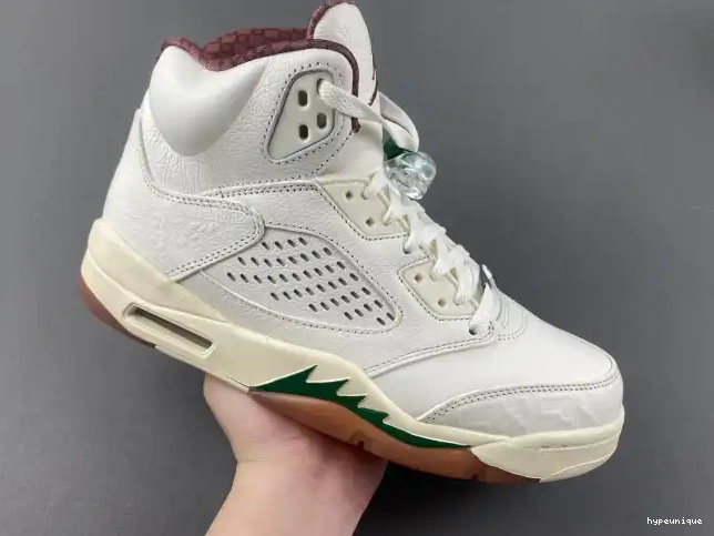 HYPE Air HF8833-100 Grito El Jordan 5 0607